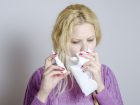 鼻詰まりが酷く点鼻薬を連用する外国人女性