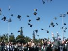 海外の学校の卒業式の画像