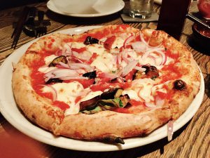 Trattoria e Pizzeria MOTHERSのピザの写真