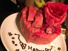 恵比寿ニクアザブの誕生日サプライズの肉ケーキの画像